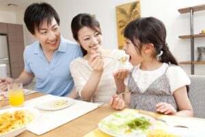 宇都宮市(雀宮、上三川町)の歯医者、こうだい歯科で口内の健康維持につながる食育について解説