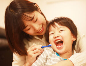 宇都宮市(雀宮、上三川町)の歯医者、こうだい歯科で子どもの仕上げ磨きについて解説