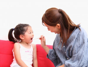 宇都宮市(雀宮、上三川町)のこうだい歯科で子どもの歯がグレーに変色した？歯の変色の原因と治療法を解説